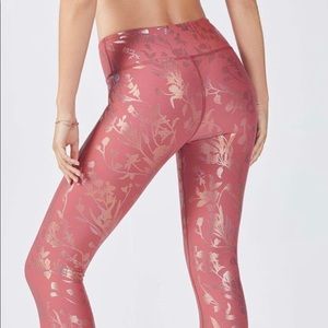 NEW Fabletics Salar Capri ACCEPTING OFFERS